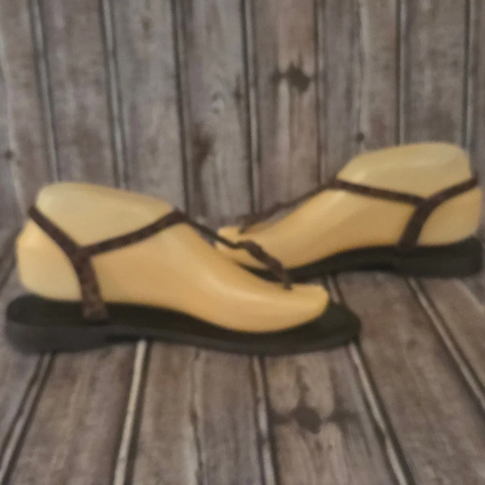 Sz 7.5 Women Free People Alina Brown Leopard Print T-Strap Thong Sandals VGUC! - Picture 7 of 10